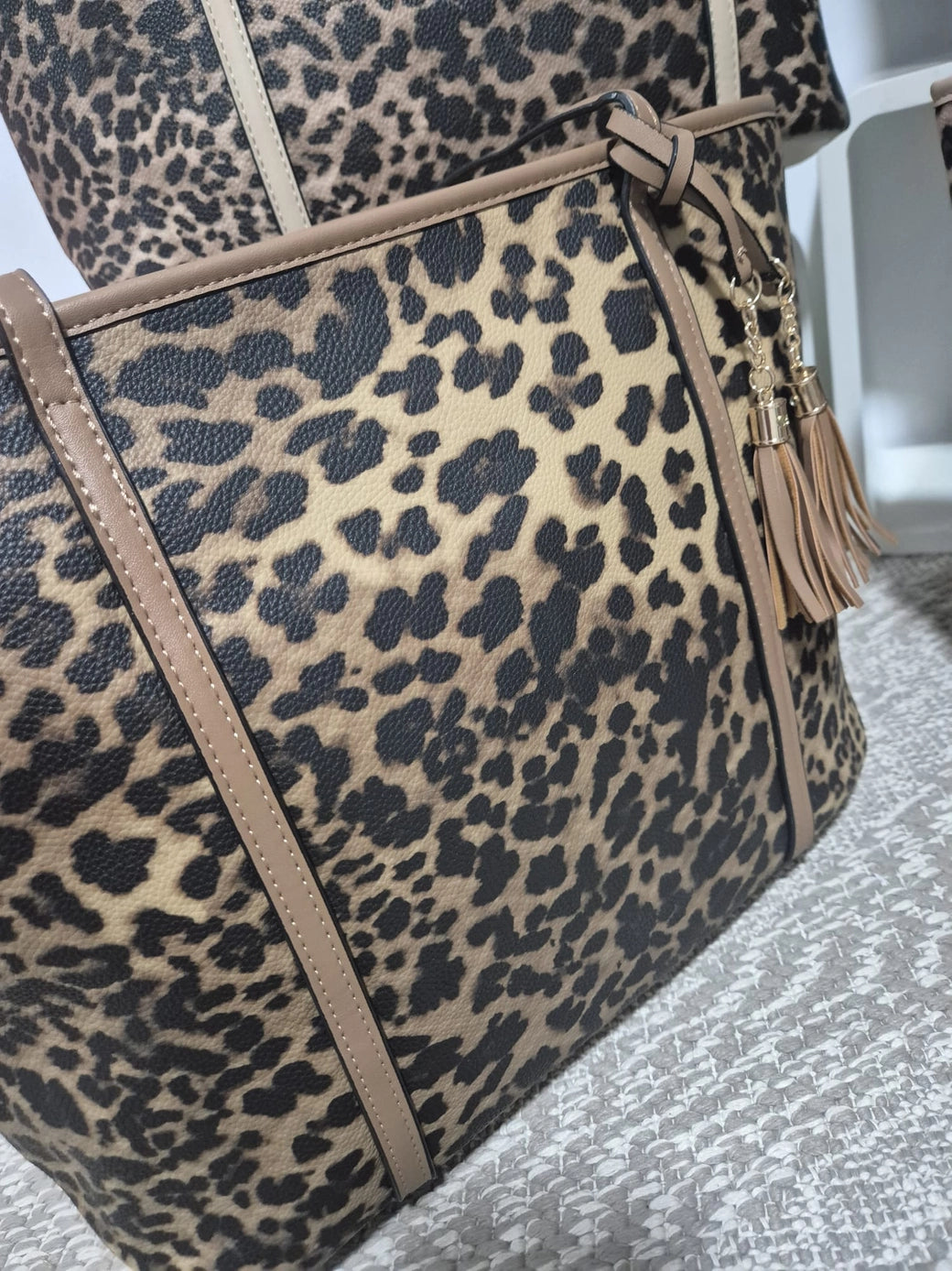Ruime Shopper Met Luipaardprint.