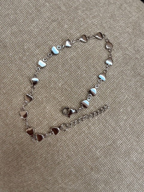 zilverkleurige hartjes armband