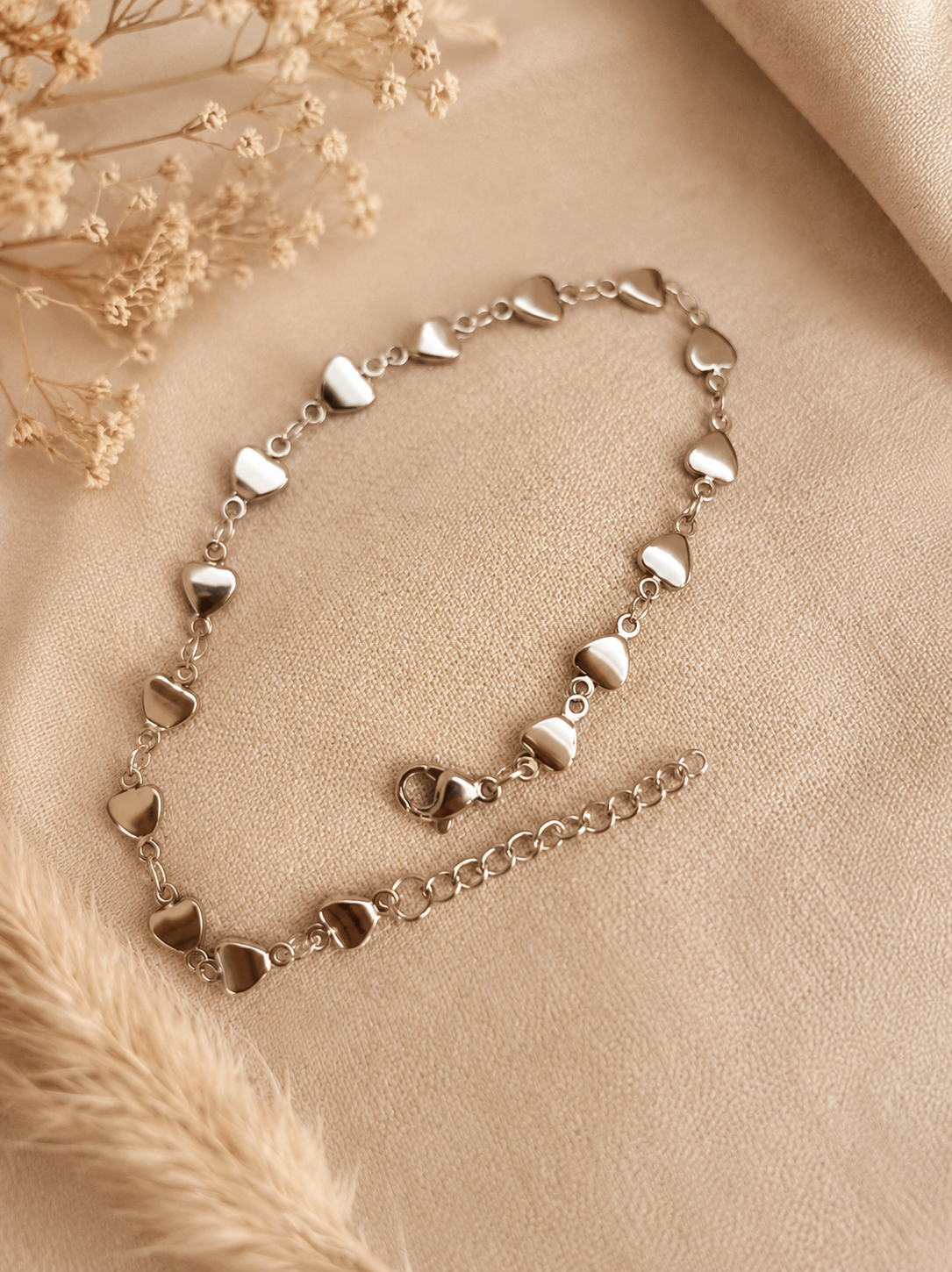 zilverkleurige hartjes armband