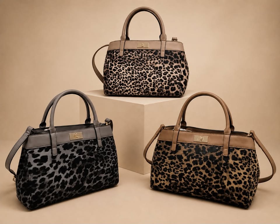 Handtas met Luipaardprint en Schouderriem.